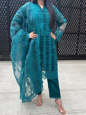 HANEEN OUTFIT