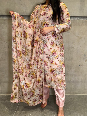 DALILLAH OUTFIT