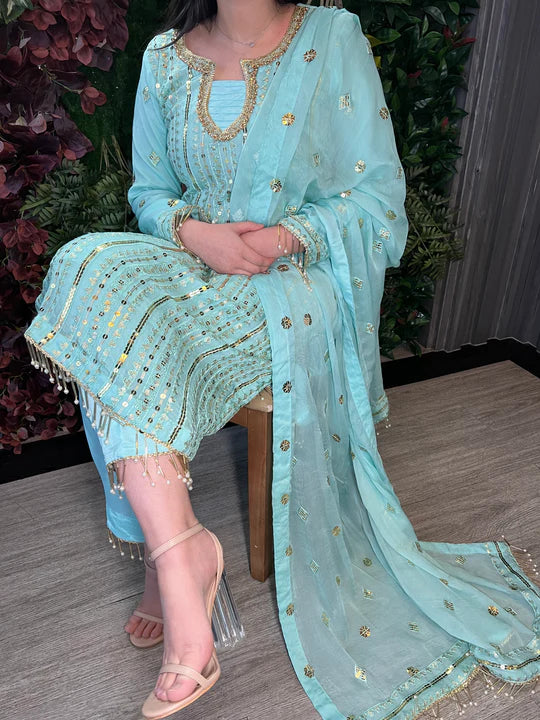 Pakistani 2025 outfit online